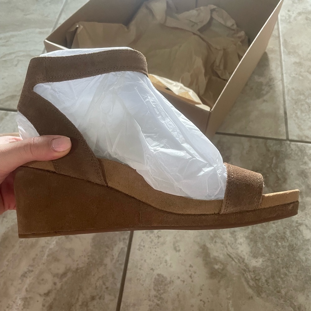 NWT Lucky Brand LK Karston Suede Sandal Wedges - Picture 8 of 15